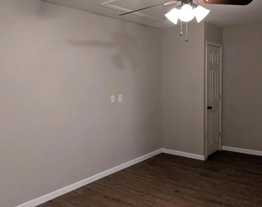 904 Canal Street - Photo Thumbnail 19