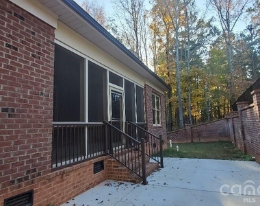 550 Cottonfield Circle - Photo Thumbnail 33