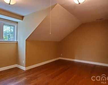 550 Cottonfield Circle - Photo Thumbnail 26