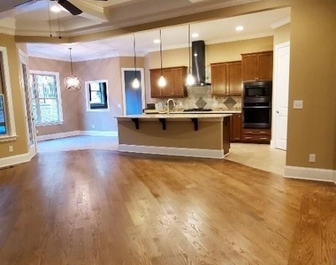 550 Cottonfield Circle - Photo Thumbnail 11