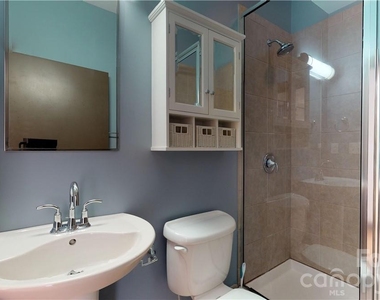 2200 Lyndhurst Avenue - Photo Thumbnail 13