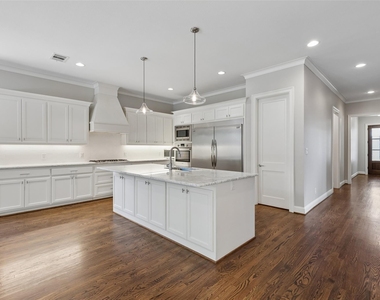 6030 Vickery Boulevard - Photo Thumbnail 3
