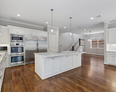6030 Vickery Boulevard - Photo Thumbnail 4
