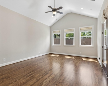 6030 Vickery Boulevard - Photo Thumbnail 11