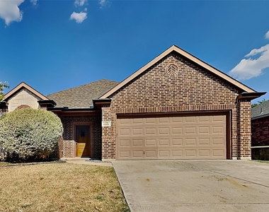 1121 Hidden Lake Drive - Photo Thumbnail 20