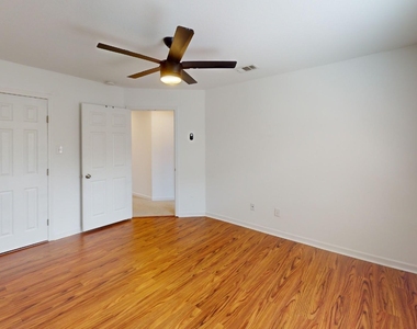 9432 Timberleaf Drive - Photo Thumbnail 16
