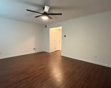 9432 Timberleaf Drive - Photo Thumbnail 18
