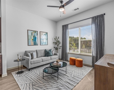 7455 W Camp Wisdom Road - Photo Thumbnail 4