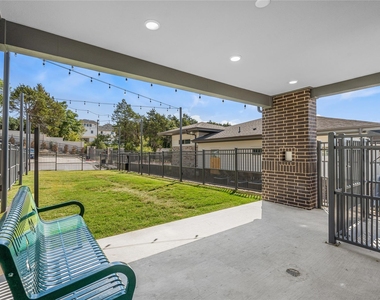 7455 W Camp Wisdom Road - Photo Thumbnail 14
