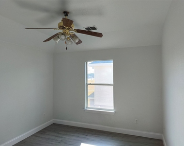 217 Wyndham Meadows Way - Photo Thumbnail 13