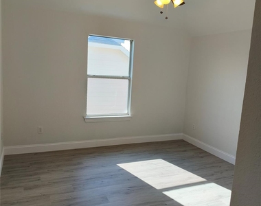 217 Wyndham Meadows Way - Photo Thumbnail 15