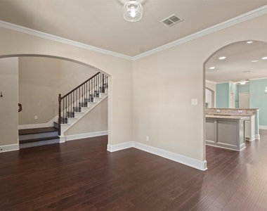 2606 Kennedy Drive - Photo Thumbnail 9
