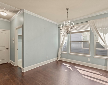 2606 Kennedy Drive - Photo Thumbnail 6