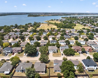 625 Spillway Drive - Photo Thumbnail 3