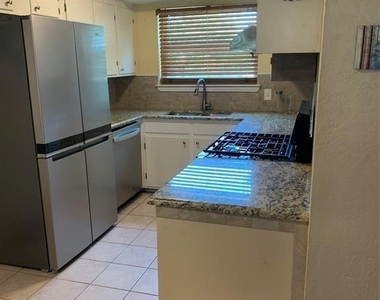 114 Barbara Way - Photo Thumbnail 1