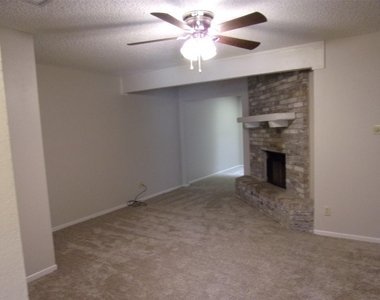 22 Crossroads Drive - Photo Thumbnail 1