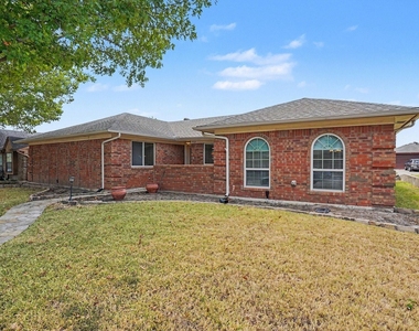 7321 Augusta Circle - Photo Thumbnail 1
