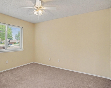 7321 Augusta Circle - Photo Thumbnail 20