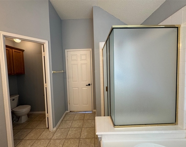 442 Trinity Drive - Photo Thumbnail 21
