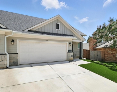 212 Wayside Court - Photo Thumbnail 1
