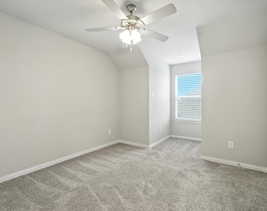 212 Wayside Court - Photo Thumbnail 16