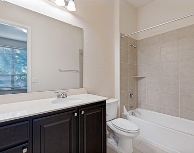 3712 Cobblecreek Drive - Photo Thumbnail 13