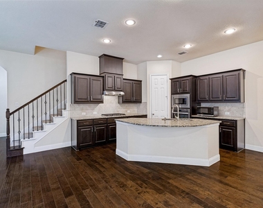 3712 Cobblecreek Drive - Photo Thumbnail 8