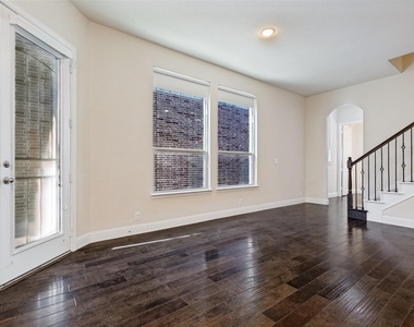 3712 Cobblecreek Drive - Photo Thumbnail 3
