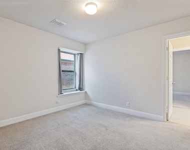 3712 Cobblecreek Drive - Photo Thumbnail 16