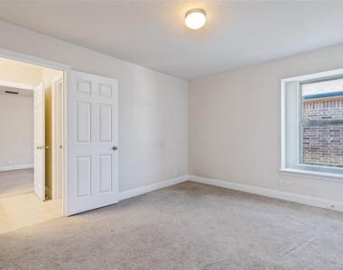 3712 Cobblecreek Drive - Photo Thumbnail 14