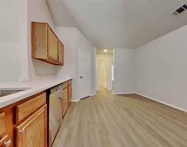 2822 White Oak Drive - Photo Thumbnail 6
