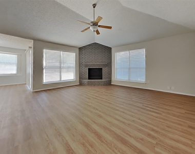 2822 White Oak Drive - Photo Thumbnail 1