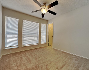 2822 White Oak Drive - Photo Thumbnail 11