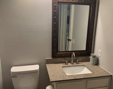 1520 Beach Lane - Photo Thumbnail 4