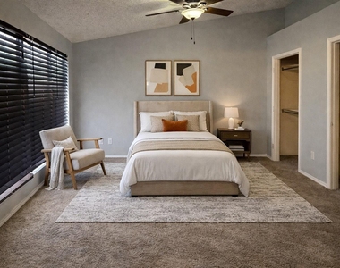 1520 Beach Lane - Photo Thumbnail 5