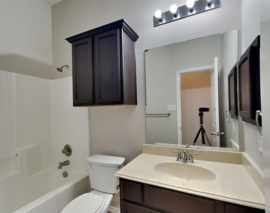 113 Bowie Street - Photo Thumbnail 14