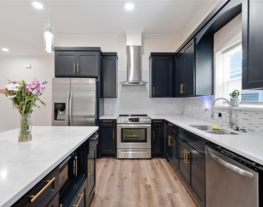 3425 Logan Street - Photo Thumbnail 3