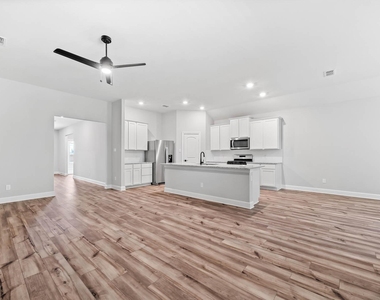 628 Harbor Oaks Drive - Photo Thumbnail 4