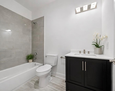 1221 W 16th Street - Photo Thumbnail 26