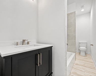 1221 W 16th Street - Photo Thumbnail 23