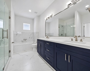 1221 W 16th Street - Photo Thumbnail 18