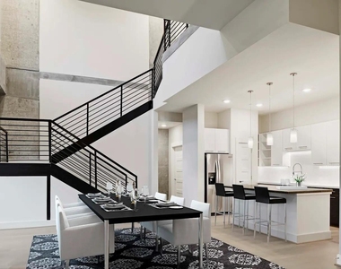 2727 Travis Street - Photo Thumbnail 15