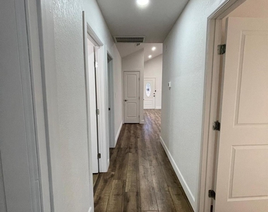 251 Brushy Creek Trail - Photo Thumbnail 10
