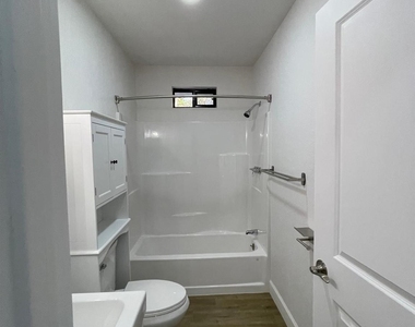 251 Brushy Creek Trail - Photo Thumbnail 14