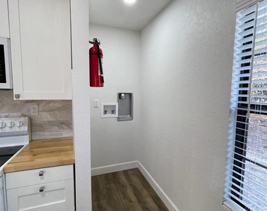 251 Brushy Creek Trail - Photo Thumbnail 8