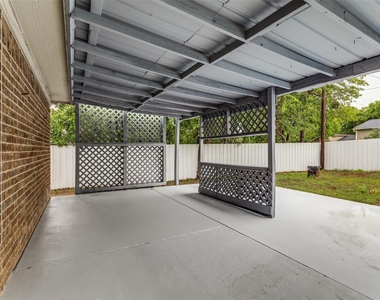 408 Windwood Court - Photo Thumbnail 21
