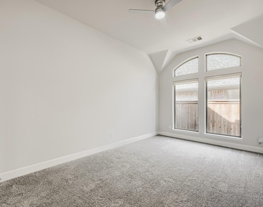 1505 Misty Pasture Way - Photo Thumbnail 3
