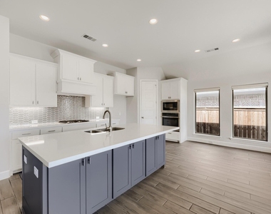 1505 Misty Pasture Way - Photo Thumbnail 8