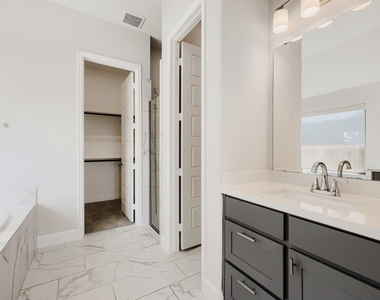 1505 Misty Pasture Way - Photo Thumbnail 15