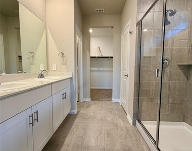 2209 Dunbar Drive - Photo Thumbnail 11